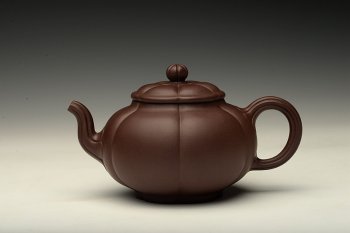 紫砂壶图片：全手筋囊佳器 获得全手工二等奖 蔡旭伟代表作 铭德 - 宜兴紫砂壶网