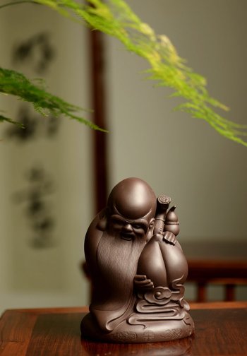 紫砂壶图片：紫砂寿桃仙翁 神态逼真 做工精细 - 宜兴紫砂壶网