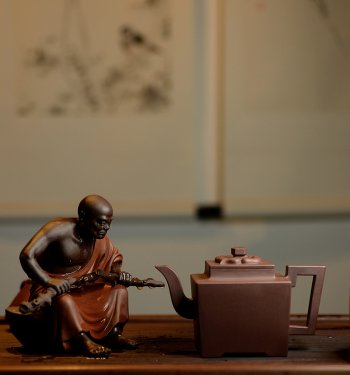 紫砂壶图片：历时两年创作~王健扛鼎之作十八罗汉之持杖罗汉和长眉罗汉~ - 宜兴紫砂壶网