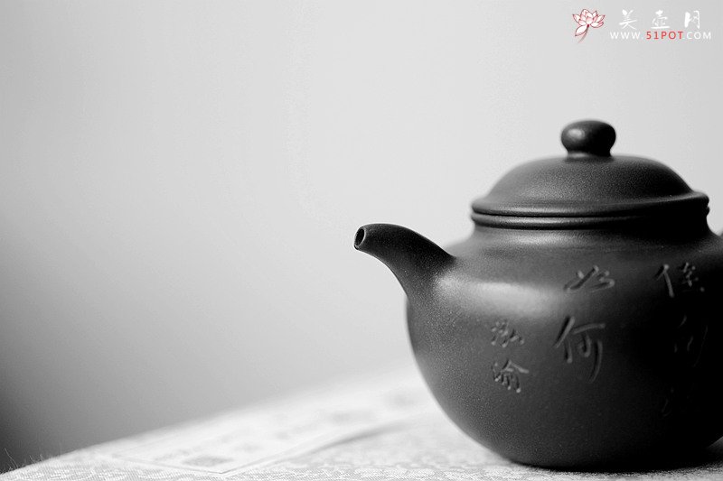 紫砂壶图片：鸿渝山房摹古之留佩莲子 娇小可人 美壶特惠 - 宜兴紫砂壶网