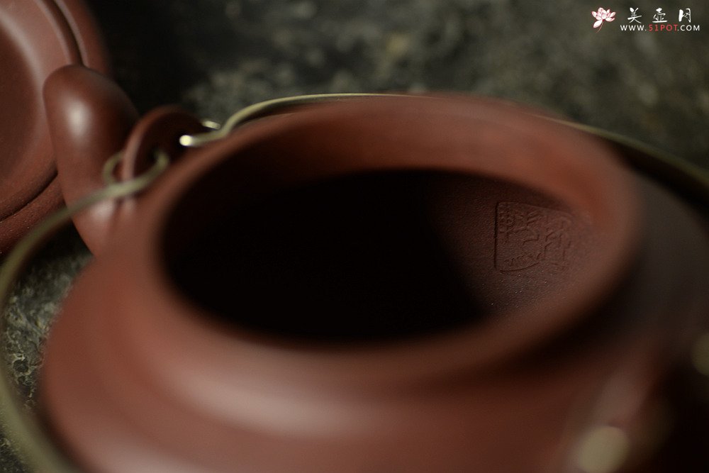 紫砂壶图片：器形稳重 全手蛋包 - 宜兴紫砂壶网