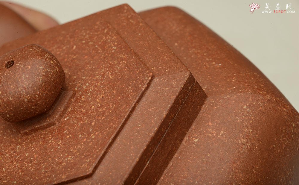 紫砂壶图片：陈进全手近作 沉稳大气  道洪风格之六方紫锤 - 宜兴紫砂壶网