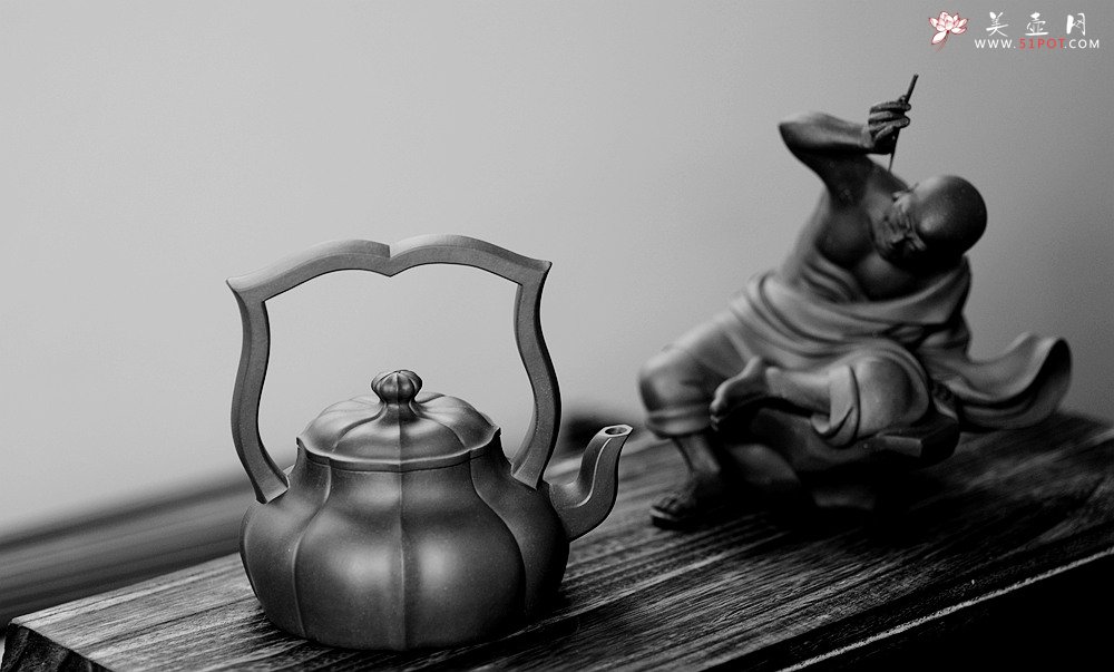 紫砂壶图片：筋囊实力派蔡旭伟力作  大美肌理 张力十足 全手星月提梁 - 宜兴紫砂壶网