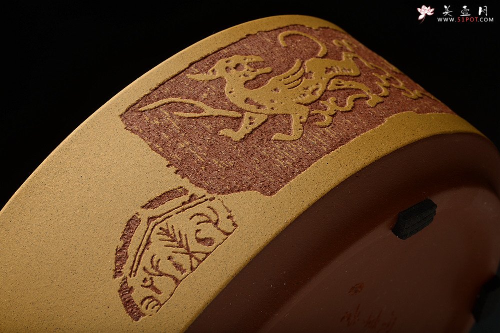 紫砂壶图片：茶舍必备 汉风水洗 书香氛围 啄砂装饰 文质相含 ‘济以学问 澹泊自守 造于高明’ - 宜兴紫砂壶网