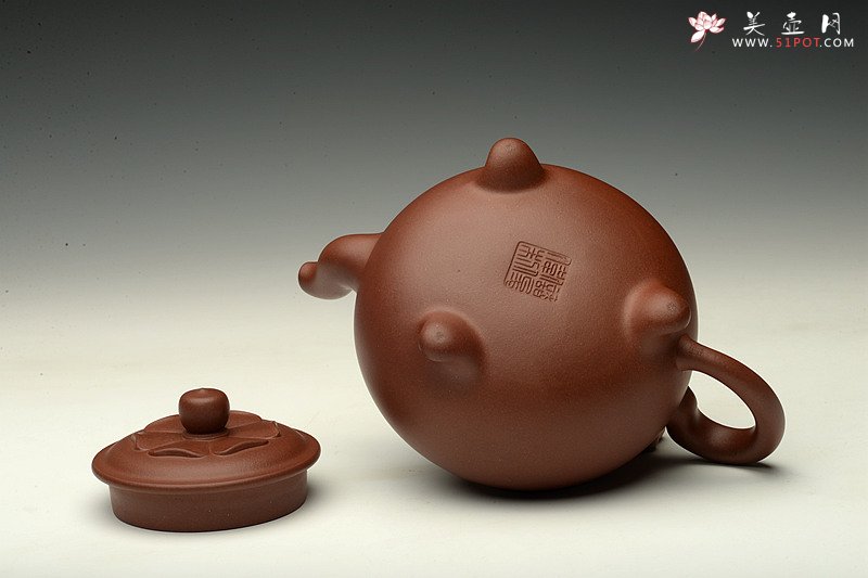 紫砂壶图片：储俊伟全手过程的那个三足宝莲o(∩_∩)o  - 宜兴紫砂壶网