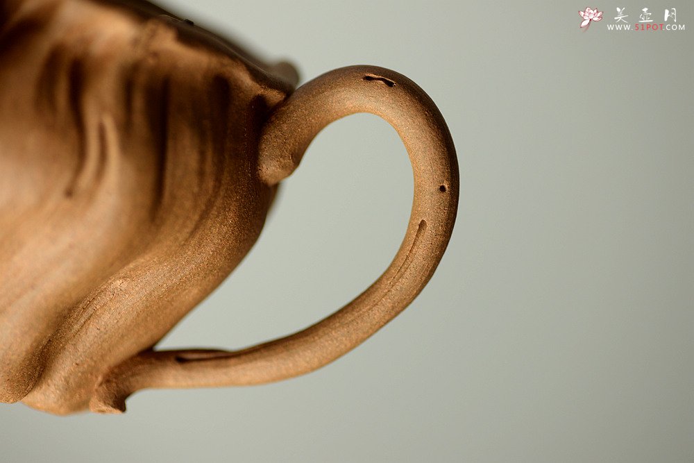 紫砂壶图片：学院派风格之全手莲蓬公道+2个手工莲子杯  肌理丰富 各有风味~ - 宜兴紫砂壶网