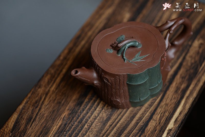 紫砂壶图片：钢流实用花货 精湛功底 全手岁寒三色三友 单志萍甲午年力作 - 宜兴紫砂壶网