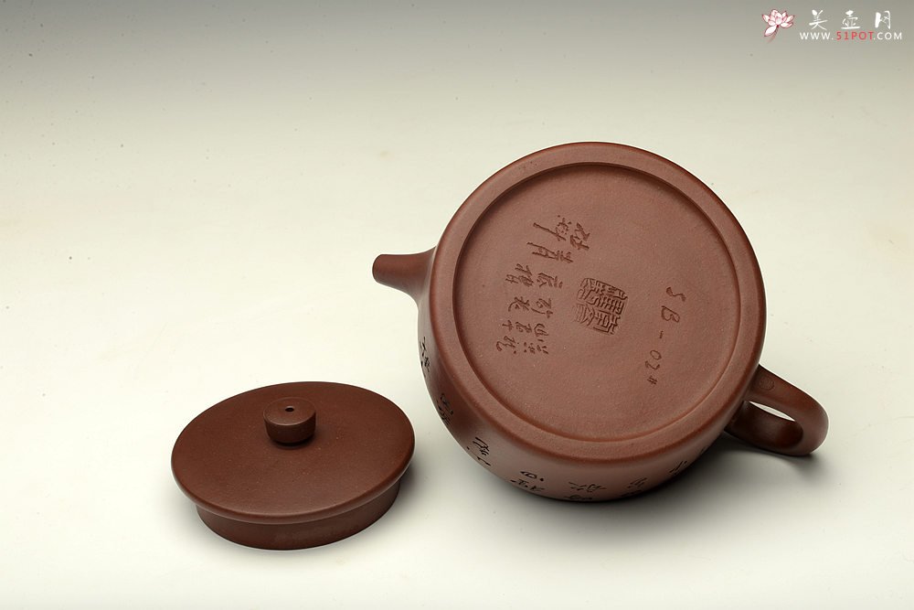 紫砂壶图片：四号井的底槽青 全手桑扁 刻绘老辣  爱不释手 - 宜兴紫砂壶网