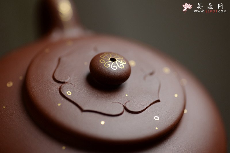 紫砂壶图片：曲峰原创作品 疏朗大方 全手金如意情 饱满可人 寓意吉祥 - 宜兴紫砂壶网