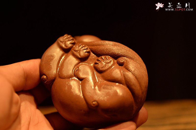 紫砂壶图片：栩栩如生 睡狸o(∩_∩)o  精品茶宠 - 宜兴紫砂壶网