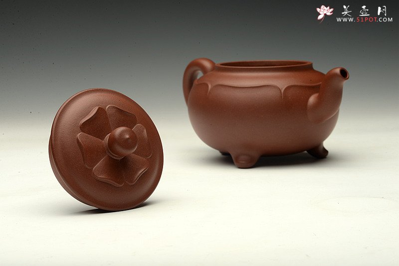 紫砂壶图片：储俊伟全手过程的那个三足宝莲o(∩_∩)o  - 宜兴紫砂壶网