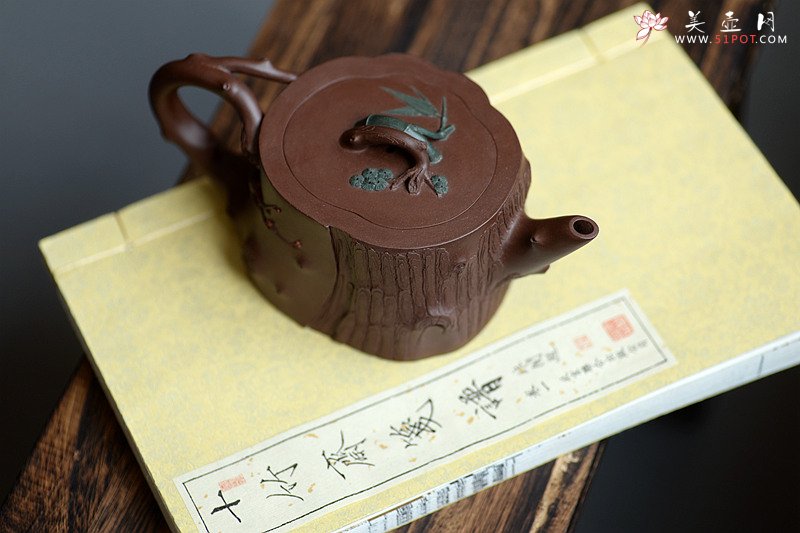 紫砂壶图片：钢流实用花货 精湛功底 全手岁寒三色三友 单志萍甲午年力作 - 宜兴紫砂壶网