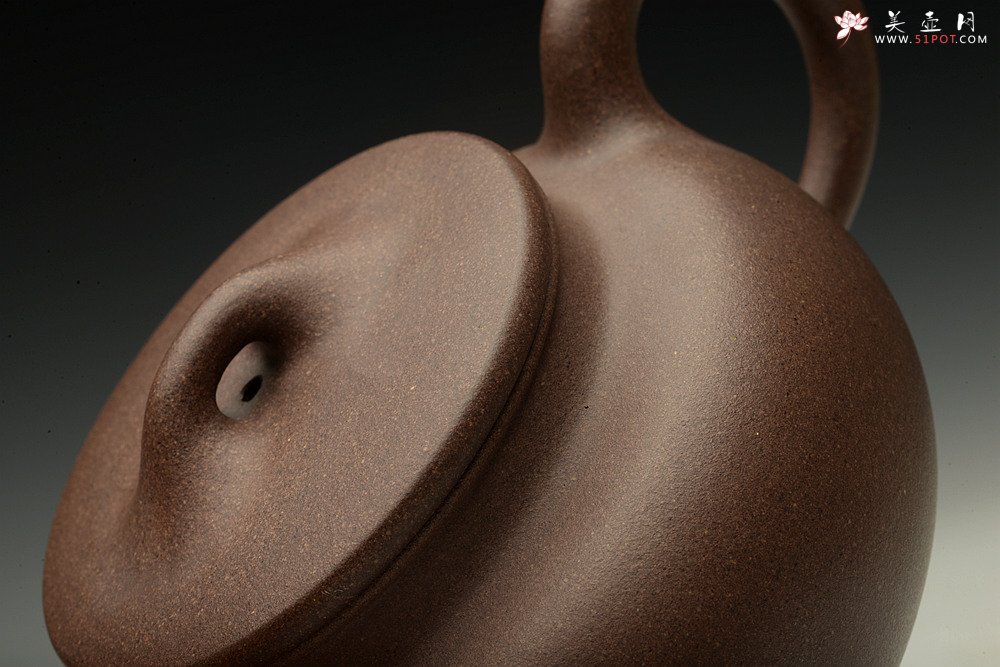 紫砂壶图片：美壶特惠 温文尔雅 青灰泥  融古一式 - 宜兴紫砂壶网