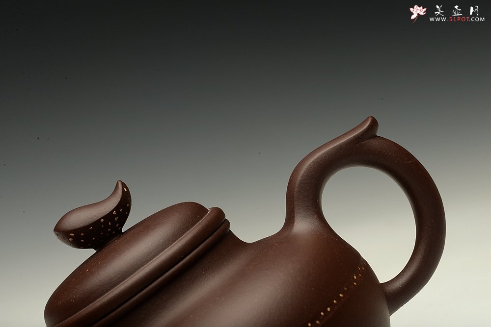 紫砂壶图片：于洪霞新作 造型新颖  全手凤鸣 寓意吉祥 - 宜兴紫砂壶网