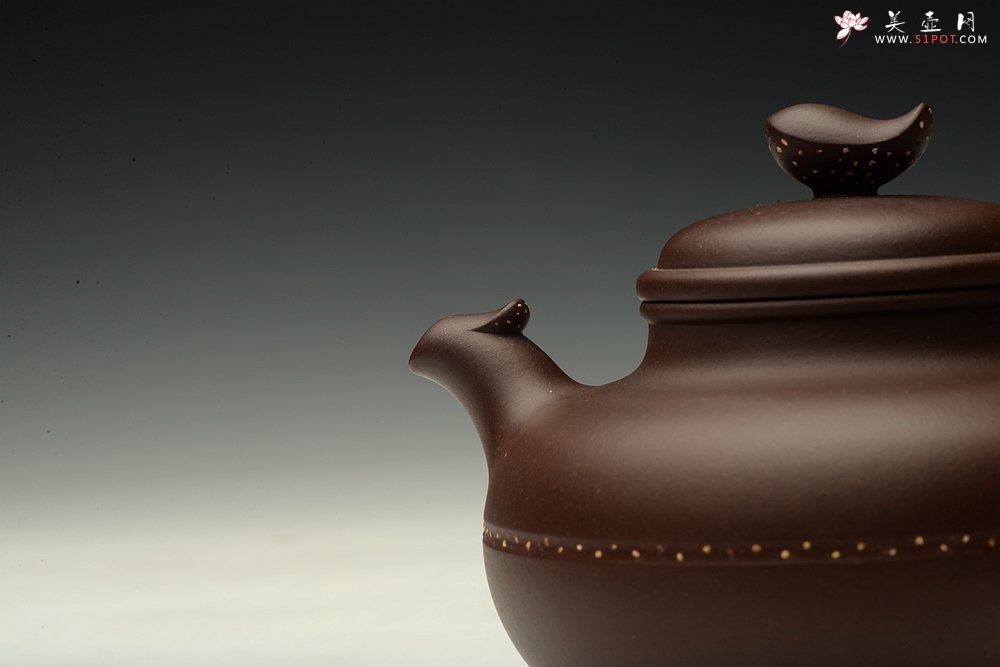 紫砂壶图片：于洪霞新作 造型新颖  全手凤鸣 寓意吉祥 - 宜兴紫砂壶网