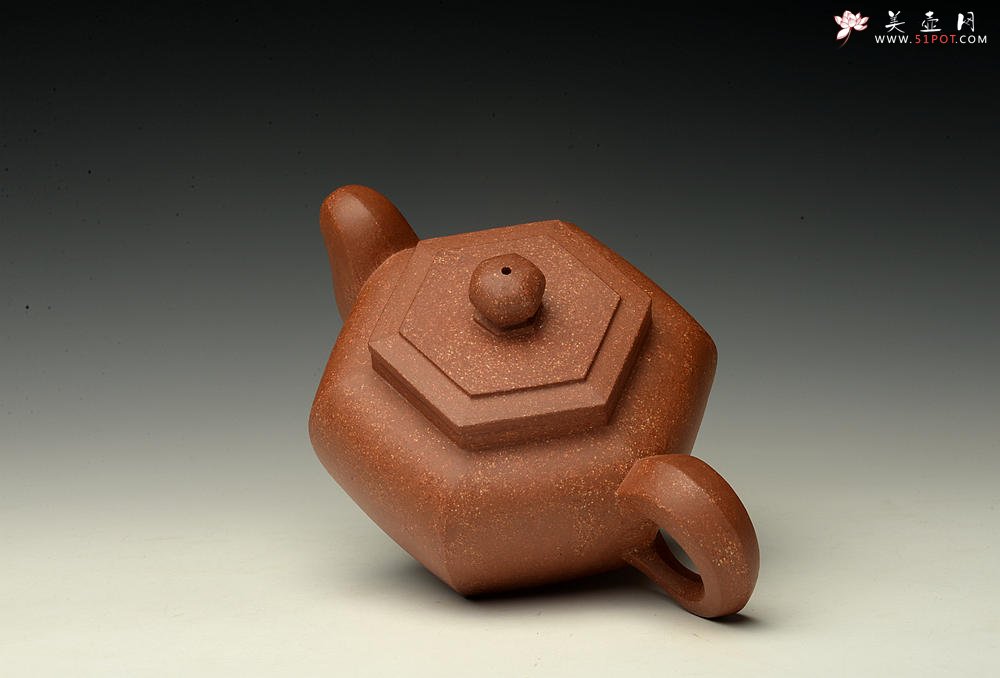 紫砂壶图片：陈进全手近作 沉稳大气  道洪风格之六方紫锤 - 宜兴紫砂壶网