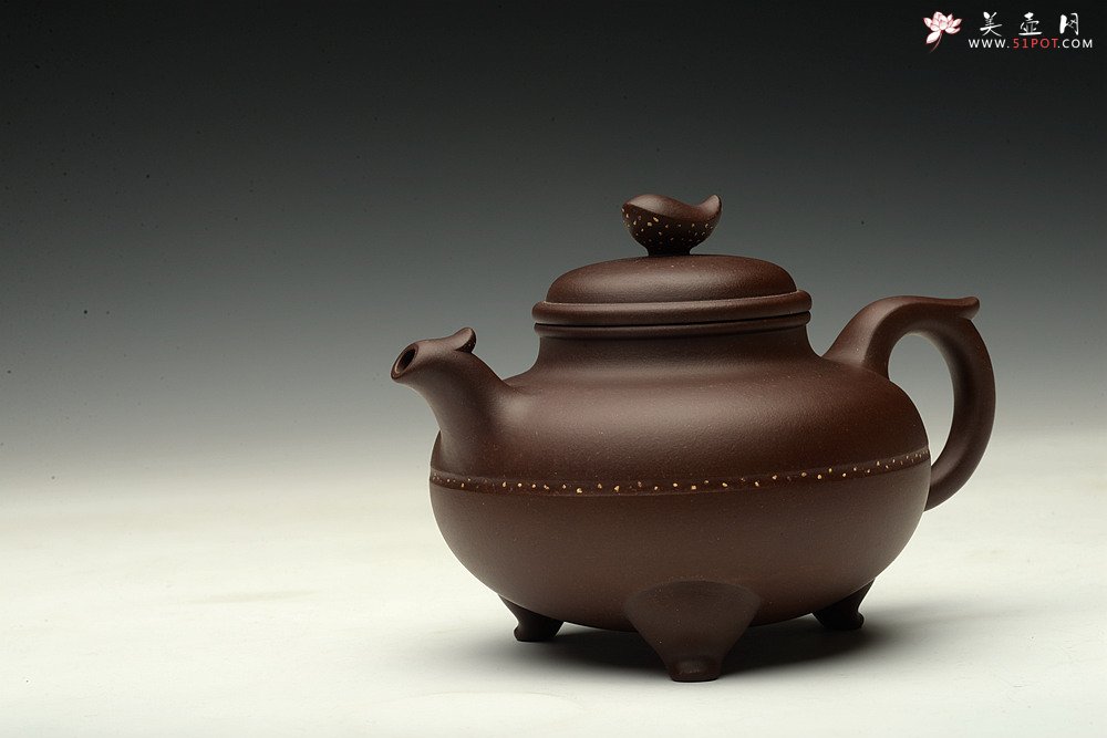紫砂壶图片：于洪霞新作 造型新颖  全手凤鸣 寓意吉祥 - 宜兴紫砂壶网