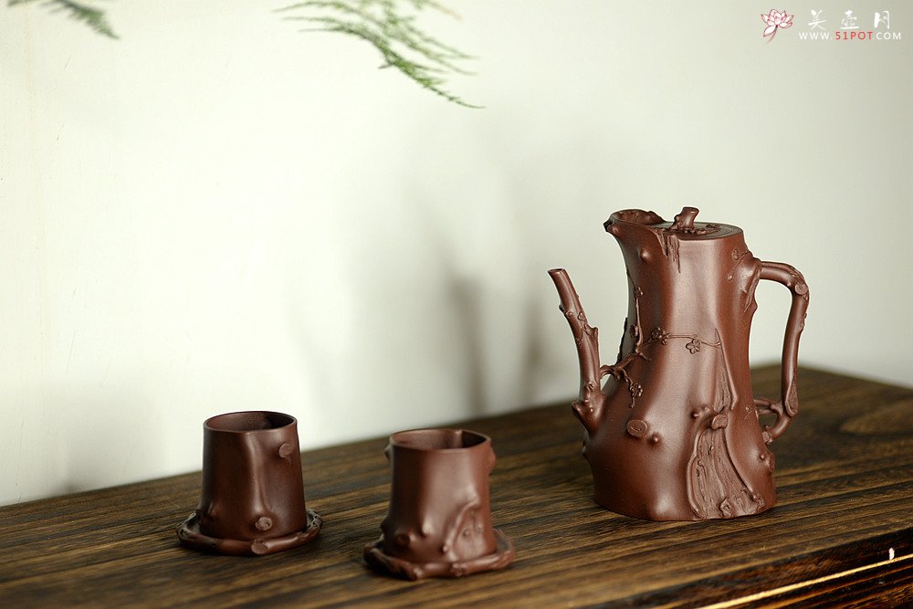 紫砂壶图片：精品重器 顾正芳甲午扛鼎巨作 梅桩套壶 诸友欣赏 - 宜兴紫砂壶网