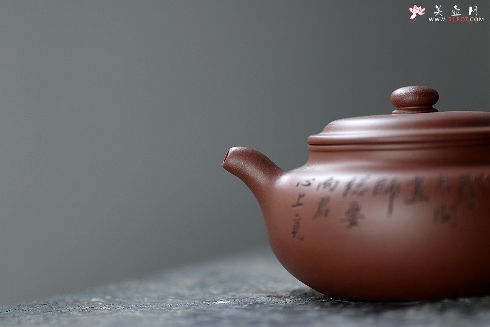 紫砂壶图片：猪肝色底槽青 张听刚装饰 大仿古 传统经典 - 宜兴紫砂壶网