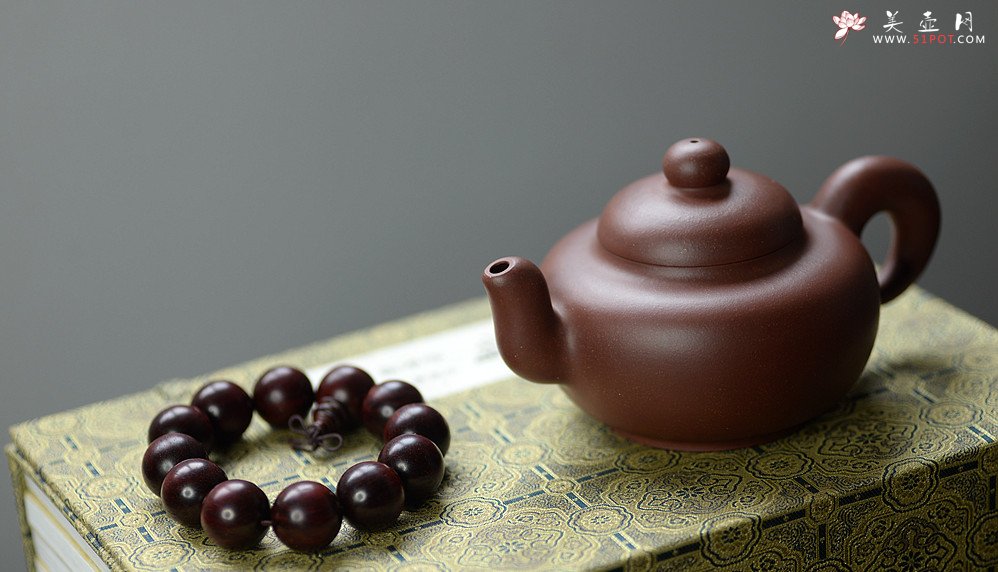 紫砂壶图片：道洪风格之全手悦志 温润如玉 蒋柯作品 饱满可人 - 宜兴紫砂壶网