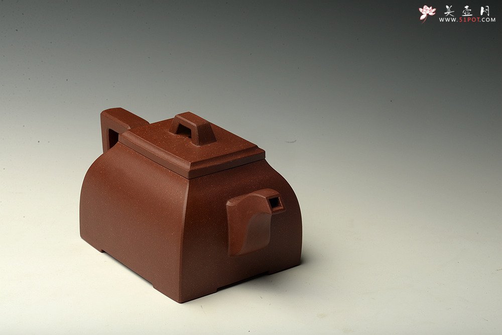 紫砂壶图片：厚重大气 全手琮鼎四方 - 宜兴紫砂壶网