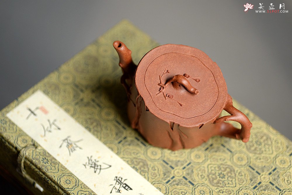 紫砂壶图片：单志萍甲午新作 极赋沧桑 全手梅影 颇有新颖~ - 宜兴紫砂壶网