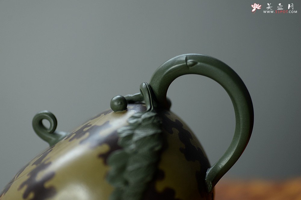 紫砂壶图片：田园情趣 经典花货 丰收西瓜 张新亚孙伟强合作 - 宜兴紫砂壶网