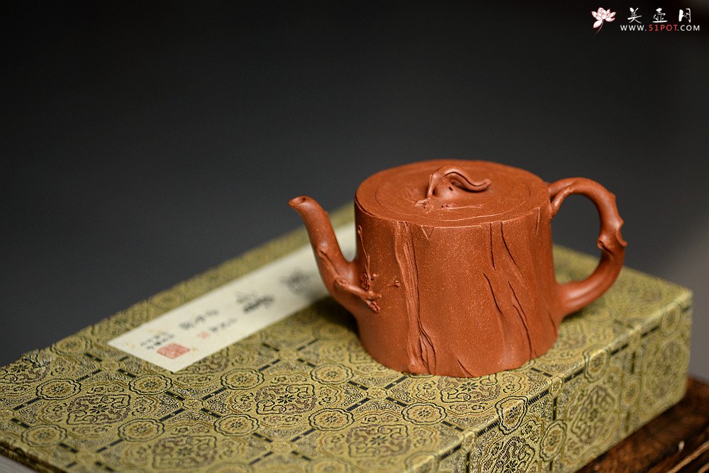 紫砂壶图片：单志萍甲午新作 极赋沧桑 全手梅影 颇有新颖~ - 宜兴紫砂壶网