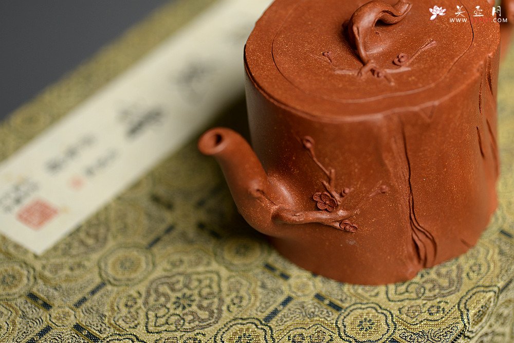 紫砂壶图片：单志萍甲午新作 极赋沧桑 全手梅影 颇有新颖~ - 宜兴紫砂壶网