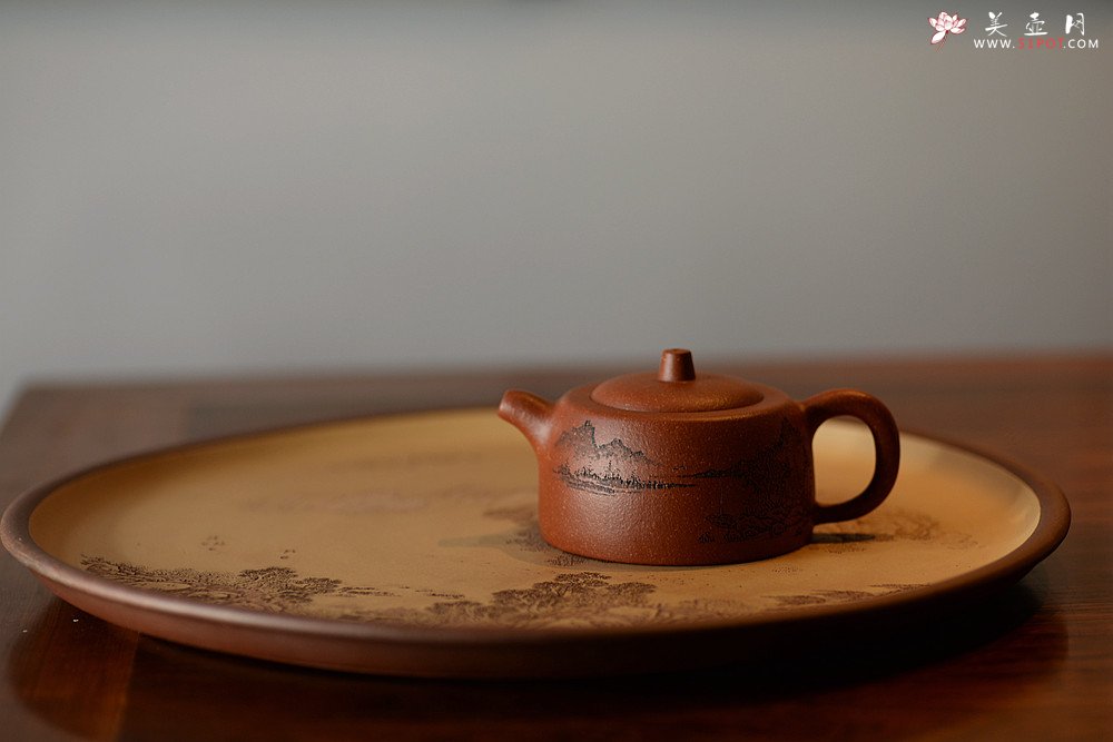 紫砂壶图片：油润降坡泥 山水清味~ 曼生井栏 - 宜兴紫砂壶网