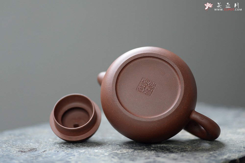 紫砂壶图片：道洪风格之全手【敦】 潜力股蒋柯作品 珠圆玉润  - 宜兴紫砂壶网