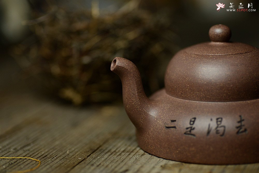 紫砂壶图片：张听刚装饰 曼生十八式之-全手笠荫壶 金石老青灰 难度大 - 宜兴紫砂壶网