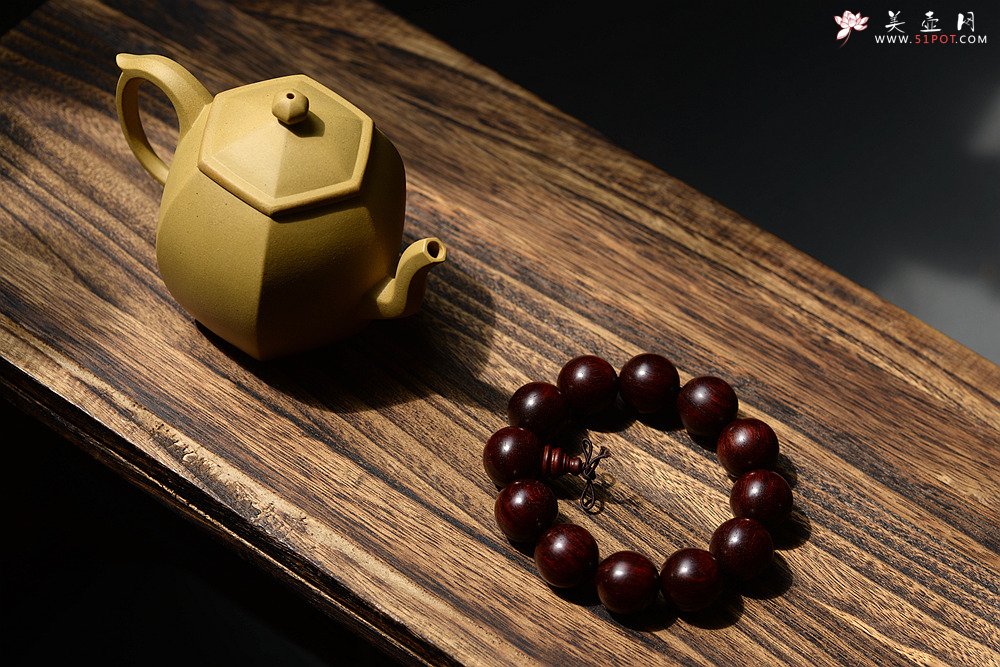 紫砂壶图片：于洪跃新作 亭亭玉立 素雅静美 全手六方华亭 - 宜兴紫砂壶网