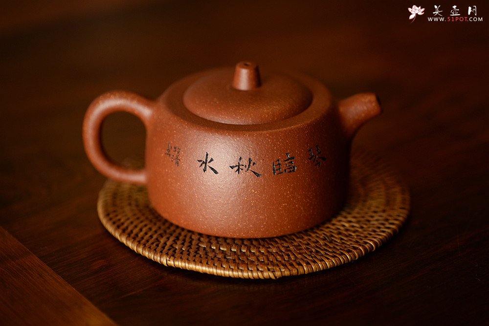 紫砂壶图片：油润降坡泥 山水清味~ 曼生井栏 - 宜兴紫砂壶网