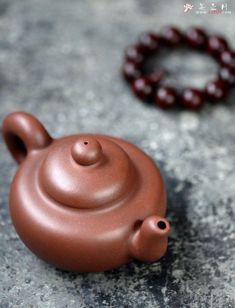 紫砂壶图片：道洪风格之全手悦志 温润如玉 蒋柯作品 饱满可人 - 宜兴紫砂壶网