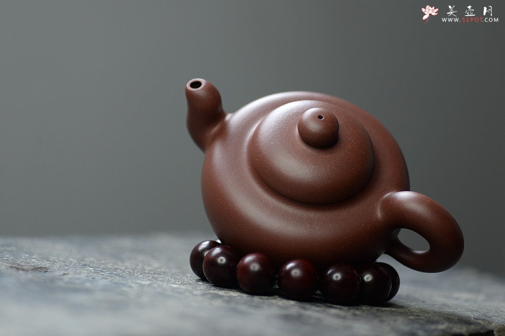 紫砂壶图片：道洪风格之全手悦志 温润如玉 蒋柯作品 饱满可人 - 宜兴紫砂壶网