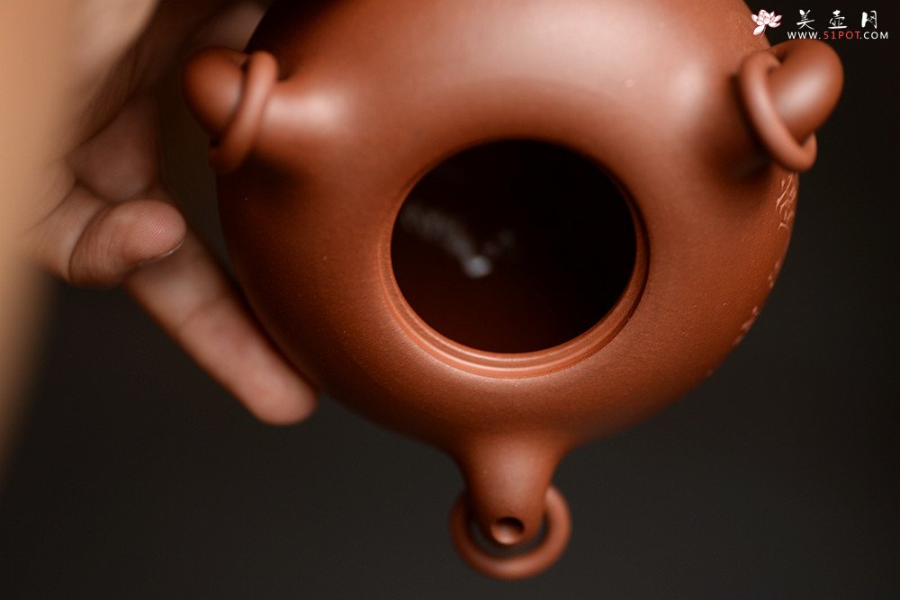 紫砂壶图片：实力演绎 全手博浪椎 制作繁琐且难度大 值得珍藏~ - 宜兴紫砂壶网