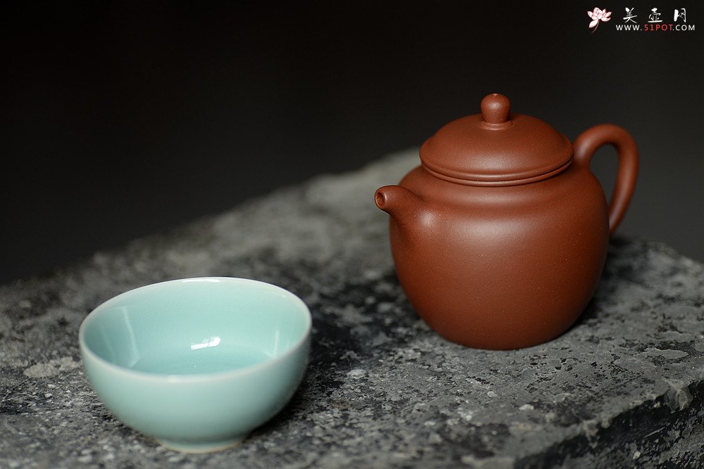 紫砂壶图片：美壶特惠 俞欣荣新作 挺拔俊秀 黄龙山底槽青之古风 实用精品 - 宜兴紫砂壶网