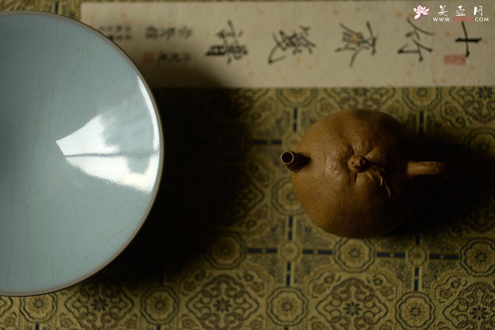 紫砂壶图片：正宗汝州汝瓷 斗笠大盏 主人杯 烧出天空的颜色~ - 宜兴紫砂壶网