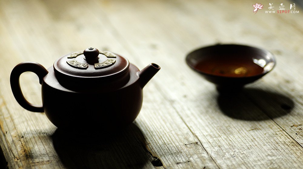 紫砂壶图片：储俊伟最新力作  古朴典雅 全手合璧 - 宜兴紫砂壶网