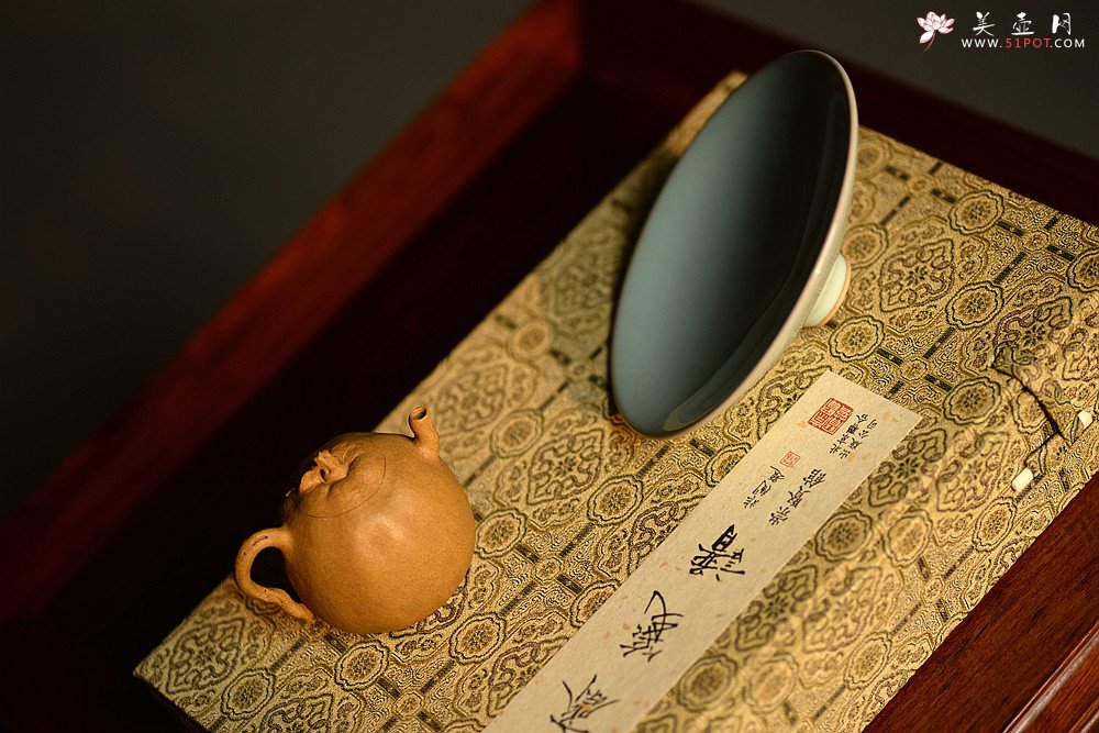 紫砂壶图片：正宗汝州汝瓷 斗笠大盏 主人杯 烧出天空的颜色~ - 宜兴紫砂壶网