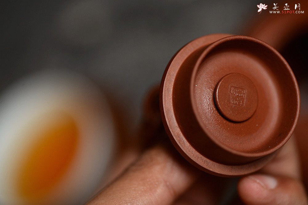 紫砂壶图片：实力演绎 全手博浪椎 制作繁琐且难度大 值得珍藏~ - 宜兴紫砂壶网