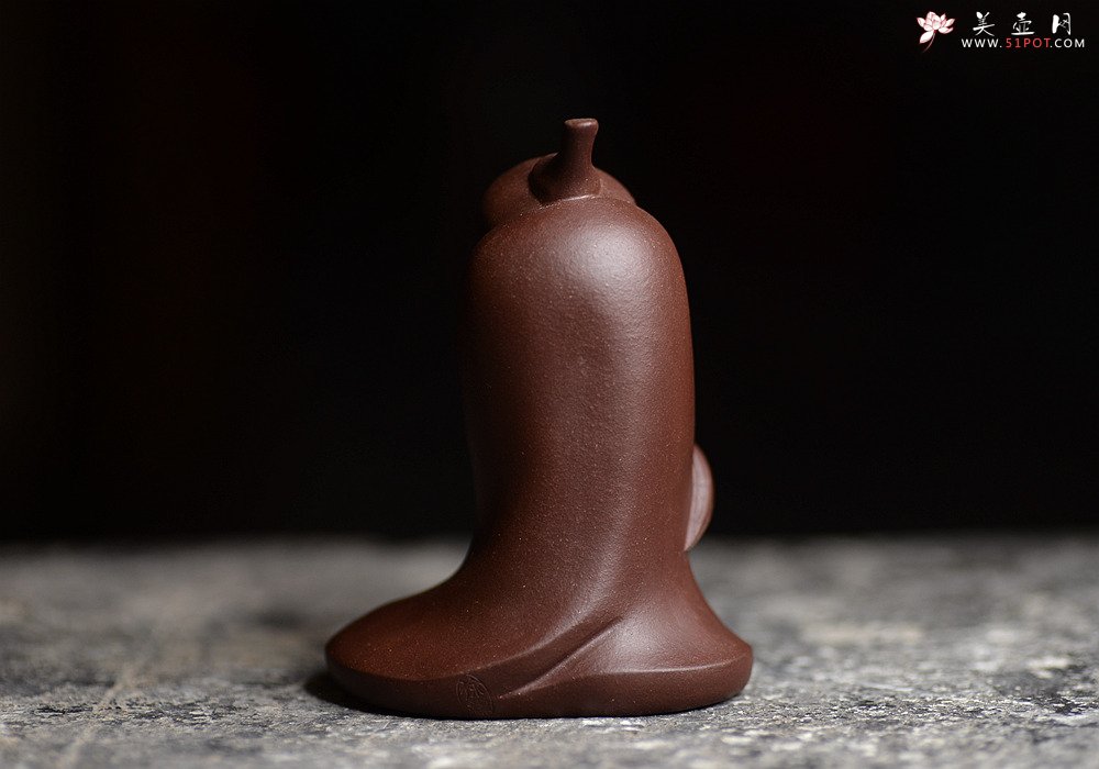 紫砂壶图片：高尚出俗 高士茶宠 做工精细 原矿紫泥 - 宜兴紫砂壶网