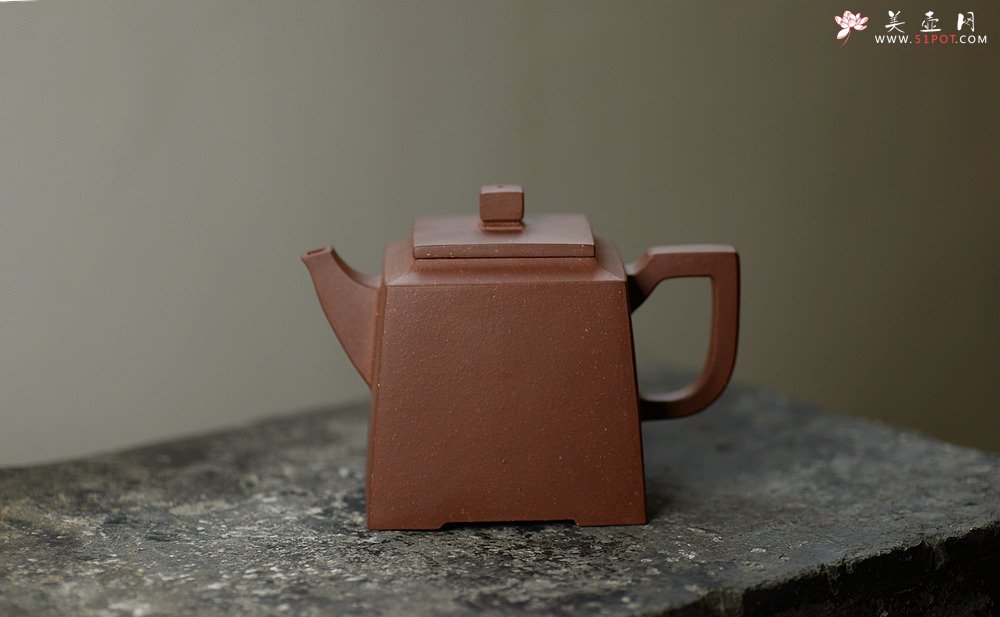 紫砂壶图片：马建鹏作品 全手工雅方壶 优雅大气 - 宜兴紫砂壶网