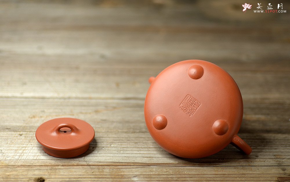 紫砂壶图片：优质小红泥 文气全手石瓢 骨肉均挺之精品 - 宜兴紫砂壶网