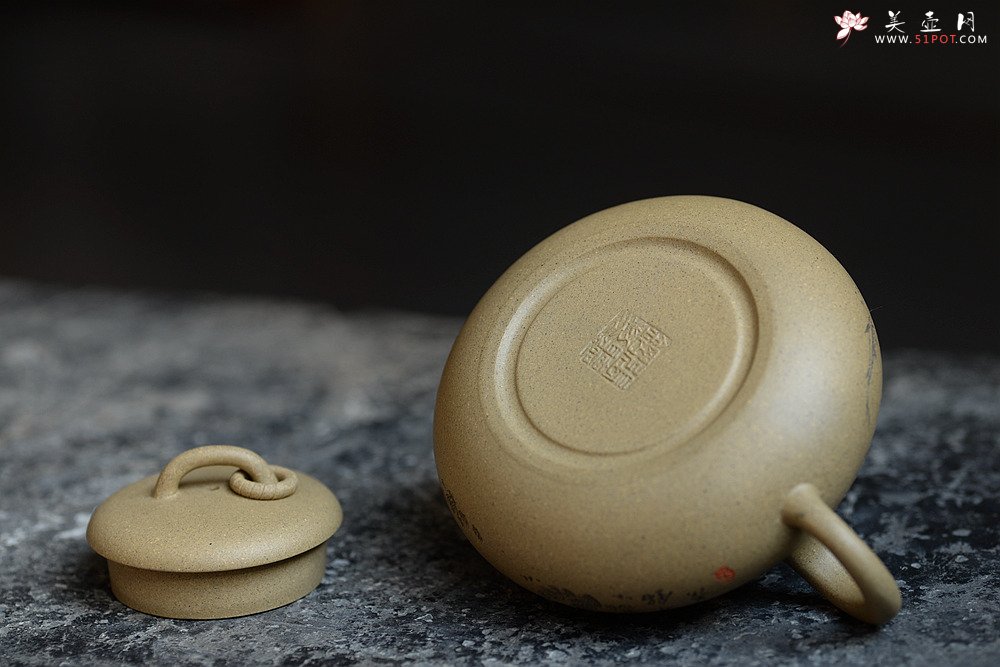 紫砂壶图片：鱼乐人亦乐,泉清心共清 全手葫芦 - 宜兴紫砂壶网