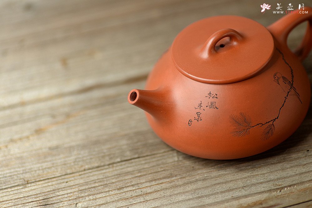 紫砂壶图片：优质小红泥 文气全手石瓢 骨肉均挺之精品 - 宜兴紫砂壶网