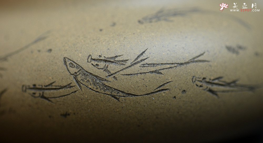 紫砂壶图片：鱼乐人亦乐,泉清心共清 全手葫芦 - 宜兴紫砂壶网