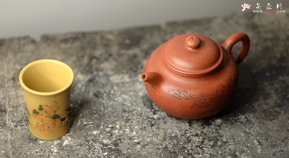 紫砂壶图片：传统实用 山水莲子 优质降坡泥 - 宜兴紫砂壶网