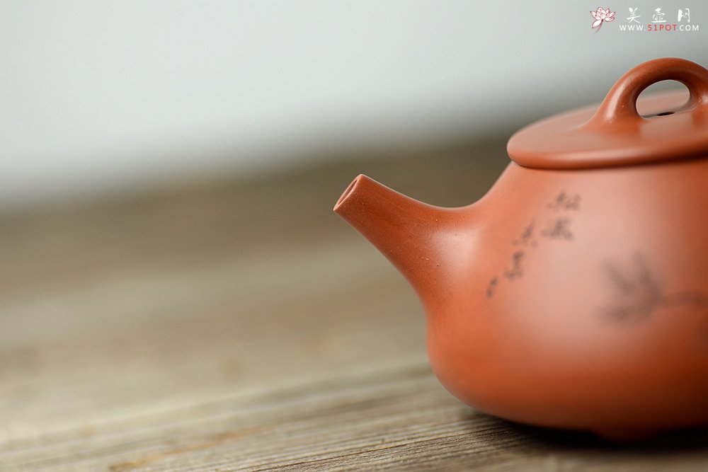 紫砂壶图片：优质小红泥 文气全手石瓢 骨肉均挺之精品 - 宜兴紫砂壶网